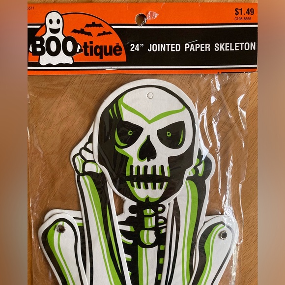 Two hinged Halloween skeleton die cuts - Picture 3 of 6